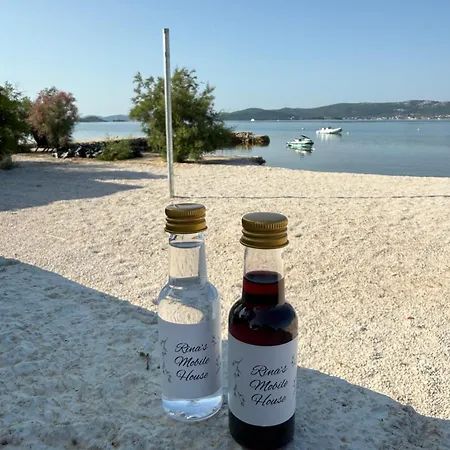 Διαμέρισμα Rina Mobile House