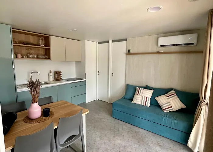 Rina Mobile House