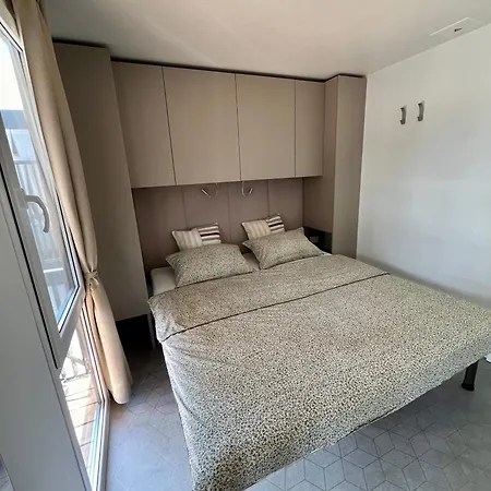Rina Mobile House
