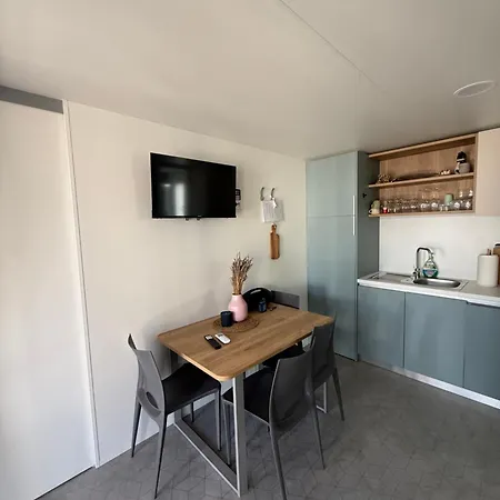 Rina Mobile House 아파트 스베티 페타르