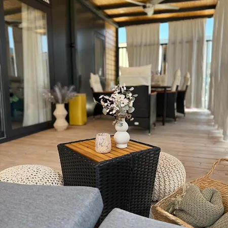 Rina Mobile House 아파트