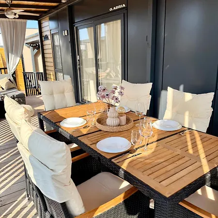 Rina Mobile House 아파트 스베티 페타르